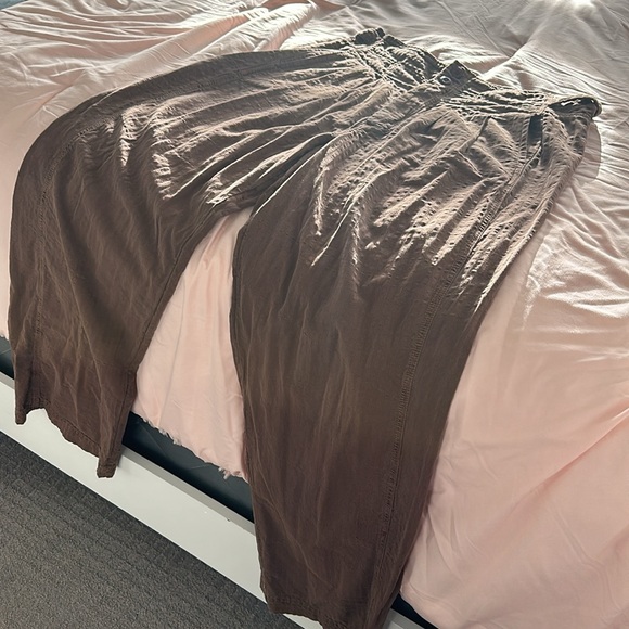 Popcorn material slacks - Picture 5 of 5